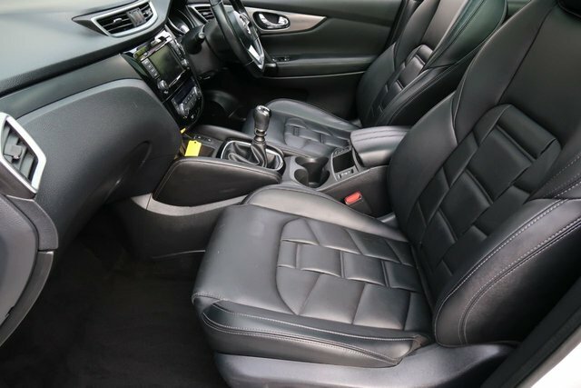 Nissan Qashqai 1.3 Dig-t Tekna Suv Euro 6 S S YC20FJP White #6
