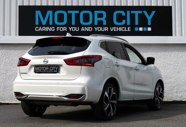 Nissan Qashqai 1.3 Dig-t Tekna Suv Euro 6 S S YC20FJP White #2