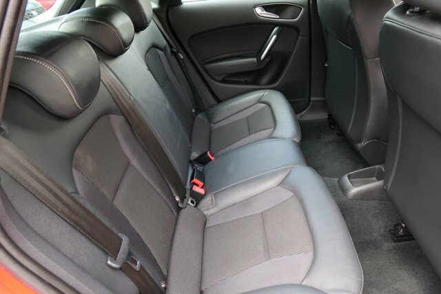 Audi A1 1.6 Tdi Sport White #11