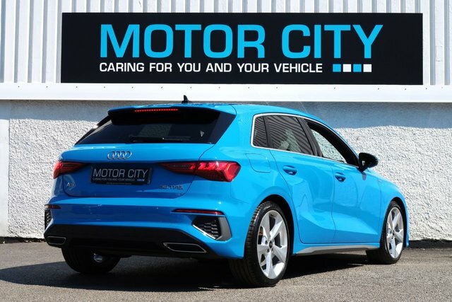Audi A3 1.5 Tfsi 35 S Line Sportback S Tronic E Blue #2