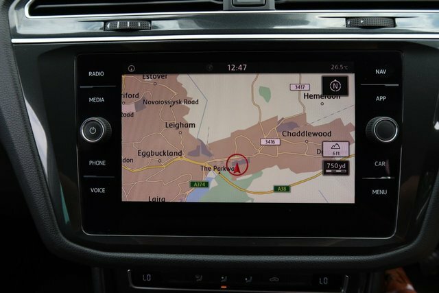 Volkswagen Tiguan 1.4 Tsi Se Navigation Suv Euro 6 White #6