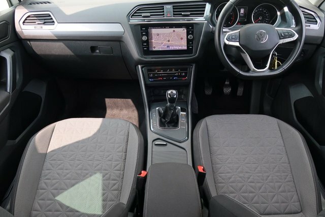 Volkswagen Tiguan 1.5 Tsi Life Suv Euro 6 S S 1 DP21JSX White #2