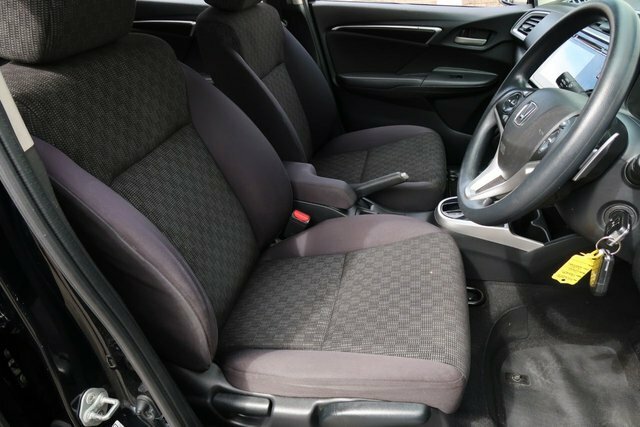 Honda Jazz 1.3 Ex Navi White #10