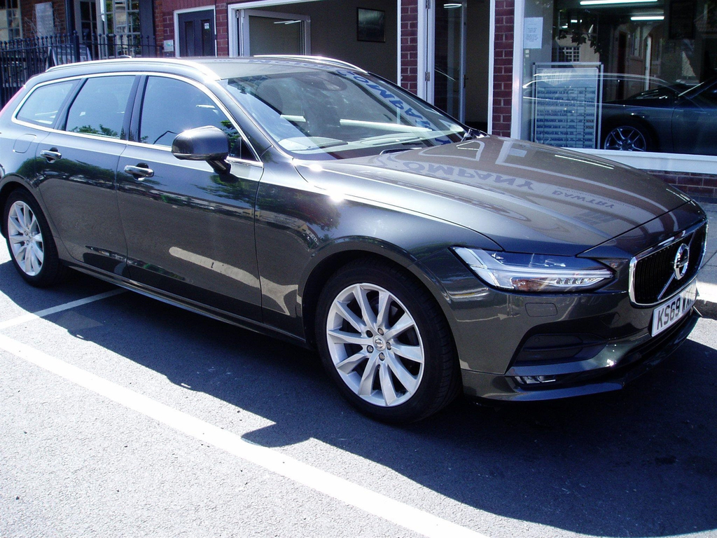 Volvo V90 2.0 T4 Momentum Plus Euro 6 Ss #5
