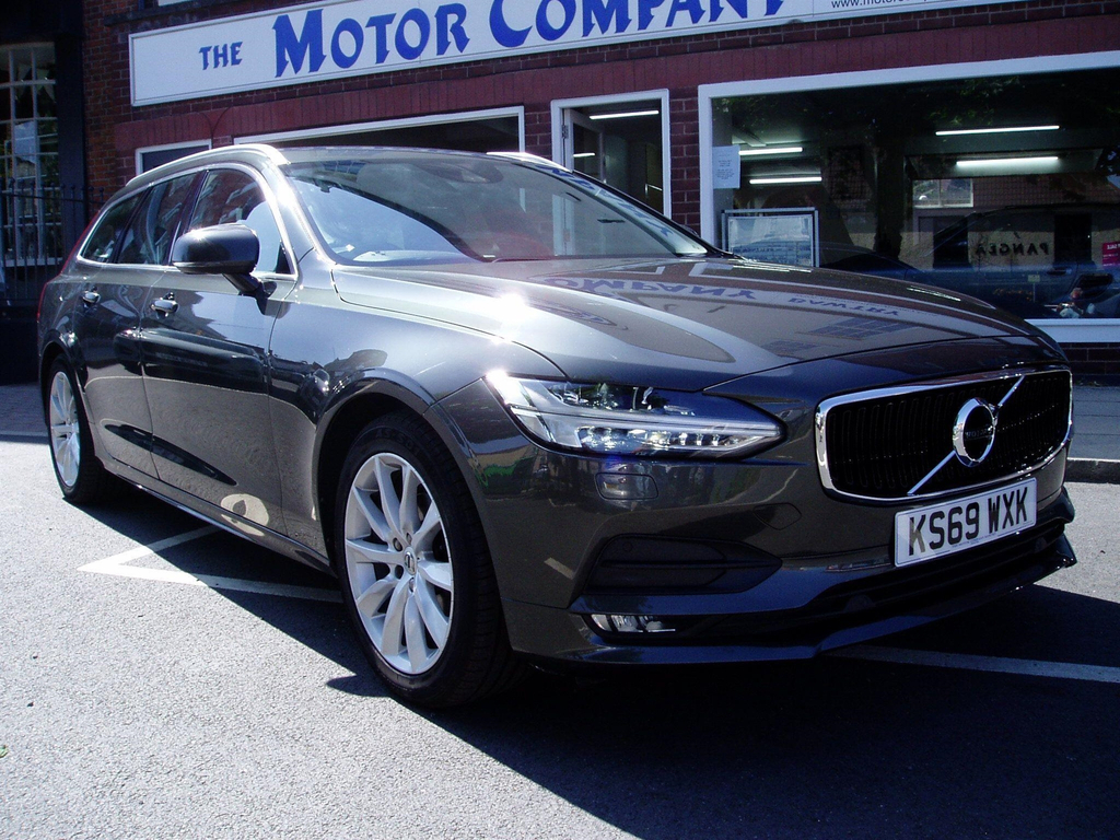 Volvo V90 2.0 T4 Momentum Plus Euro 6 Ss