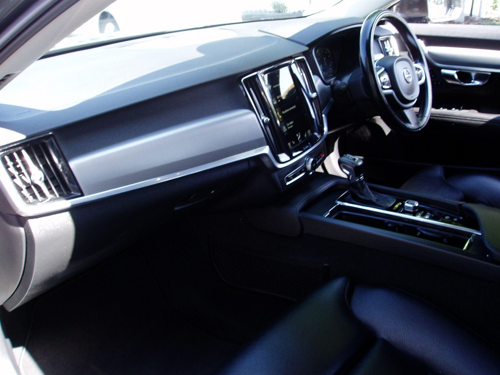 Volvo V90 D4 R-design Pro Grey #19