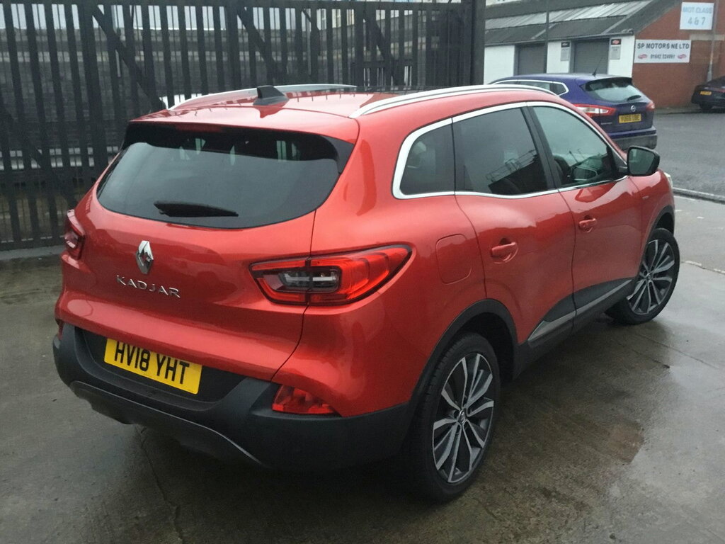 Renault Kadjar 1.5 Dci Signature Nav Suv Euro 6 HV18YHT Red #3