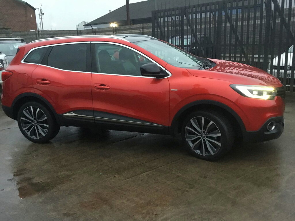 Renault Kadjar 1.5 Dci Signature Nav Suv Euro 6 HV18YHT Red #2