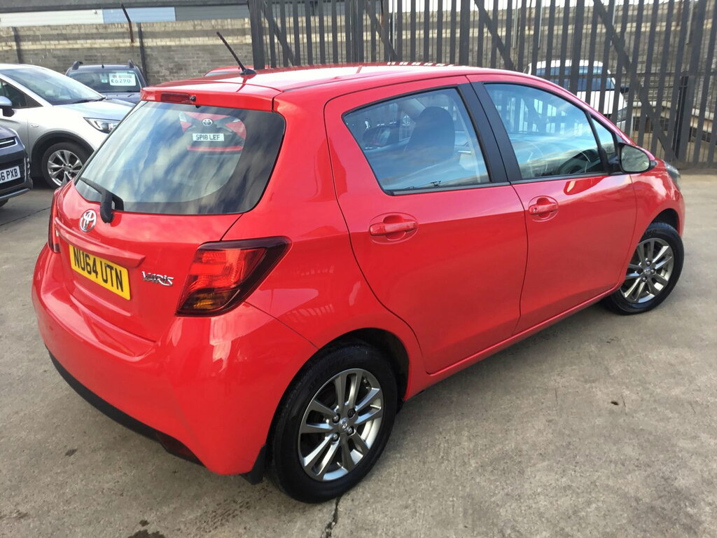 Toyota Yaris 1.33 Dual Vvt-i Icon Hatchback E NU64UTN Red #3