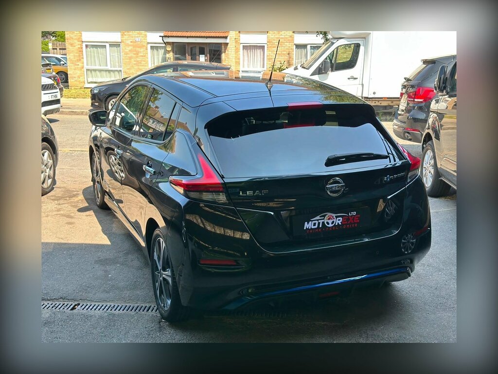 Nissan Leaf 40Kwh Tekna Black #6