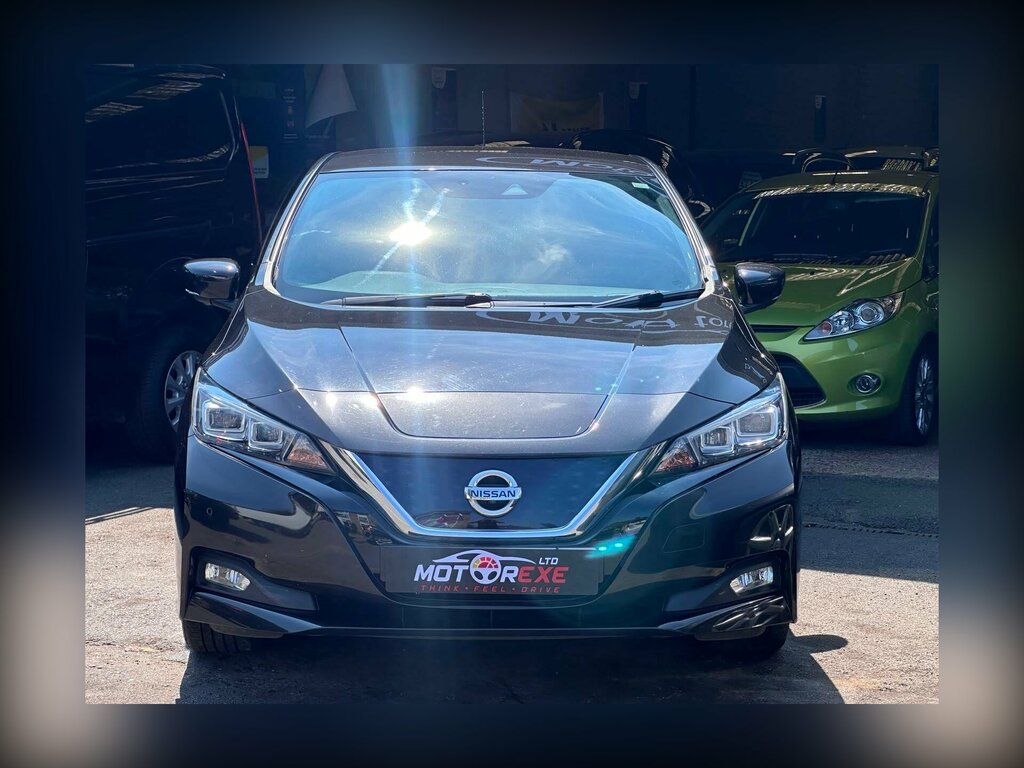 Nissan Leaf 40Kwh Tekna Black #3