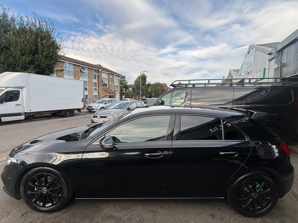 Mercedes-Benz A Class 1.5 A180d Sport Premium 7G-dct Euro 6 Ss KJ18CXC Black #5