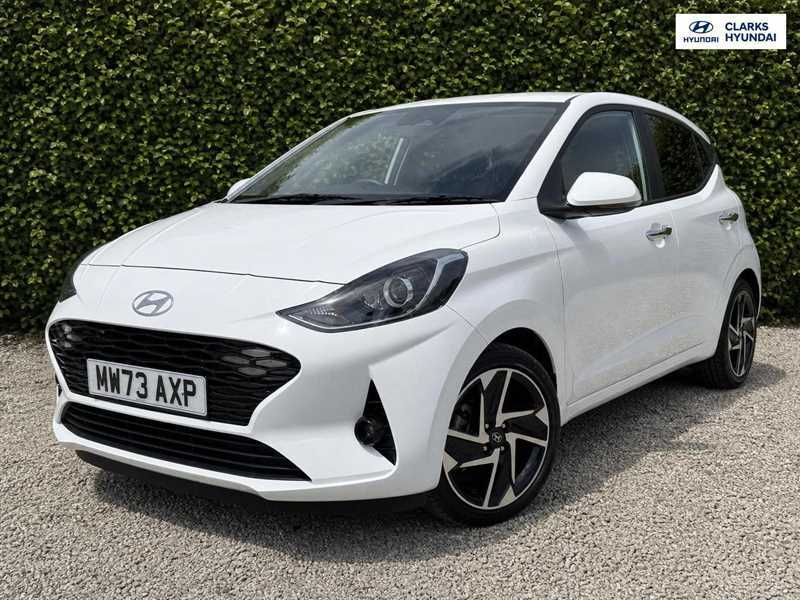 Hyundai I10 1.2 Premium Hatchback Euro 6 Ss MW73AXP White #3
