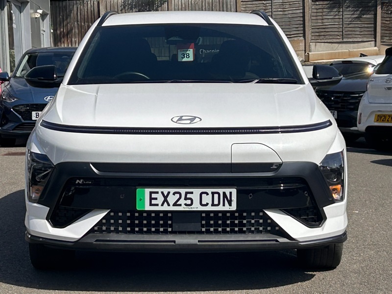 Hyundai Kona 65.4Kwh N Line Suv 218 Ps EX25CDN White #2