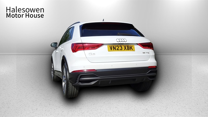 Audi Q3 1.5 Tfsi Cod 35 Black Edition Suv Manua VN23XBK White #4
