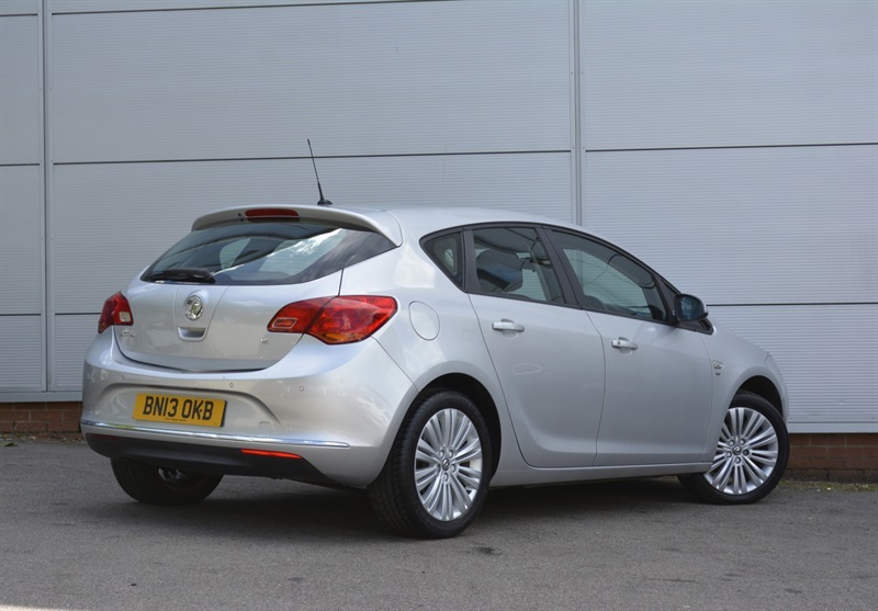 Vauxhall Astra 1.6 16V Energy Hatchback Euro 5 Silver #6