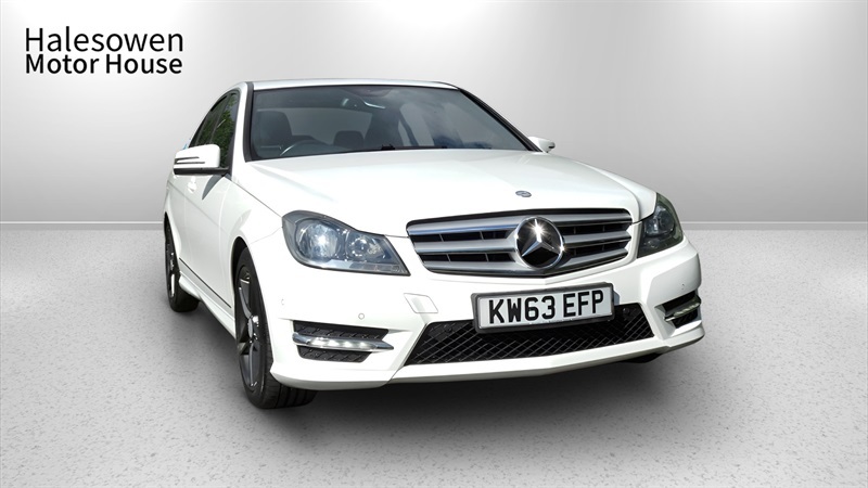 Mercedes-Benz C Class 2.1 C220 Cdi Amg Sport Saloon G-tronic White