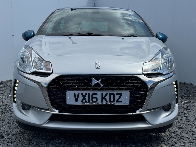 DS DS 3 1.2 Puretech Elegance Hatchback Silver #3