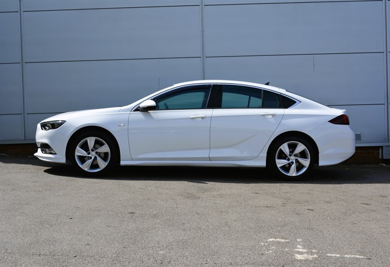 Vauxhall Insignia 1.5I Turbo Gpf Sri VX Line Nav Grand Sport Pet White #3