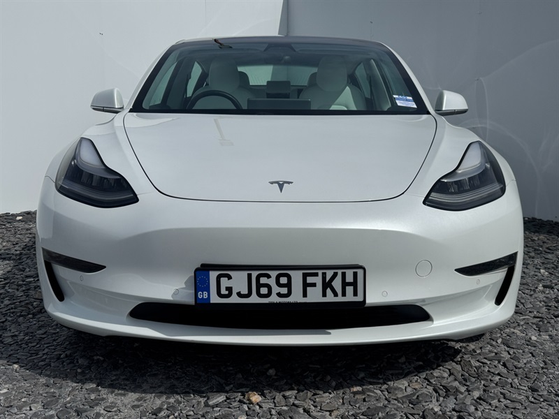 Tesla Model 3 Dual Motor Performance Saloon GJ69FKH White #2