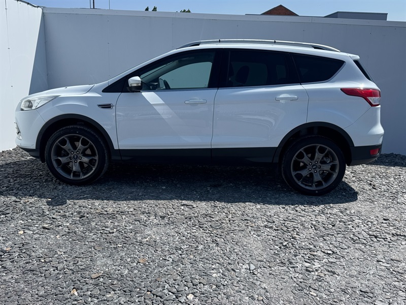 Ford Kuga 1.5T Ecoboost Titanium Suv Awd Eur SR16UNH White #4