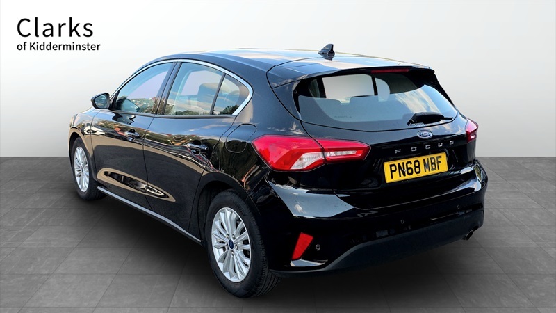 Ford Focus 1.0T Ecoboost Titanium Hatchback PN68MBF Black #4