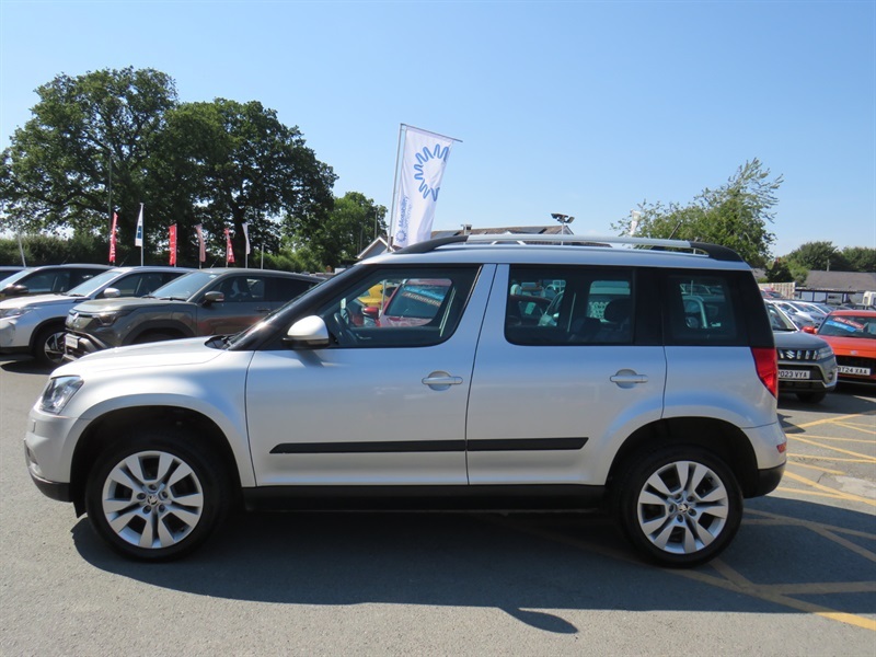 Skoda Yeti 1.2 Tsi Se L Drive Outdoor Dsg Euro 6 Silver #4