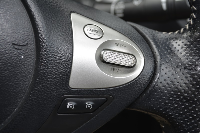 Nissan Juke Hatchback Black #21