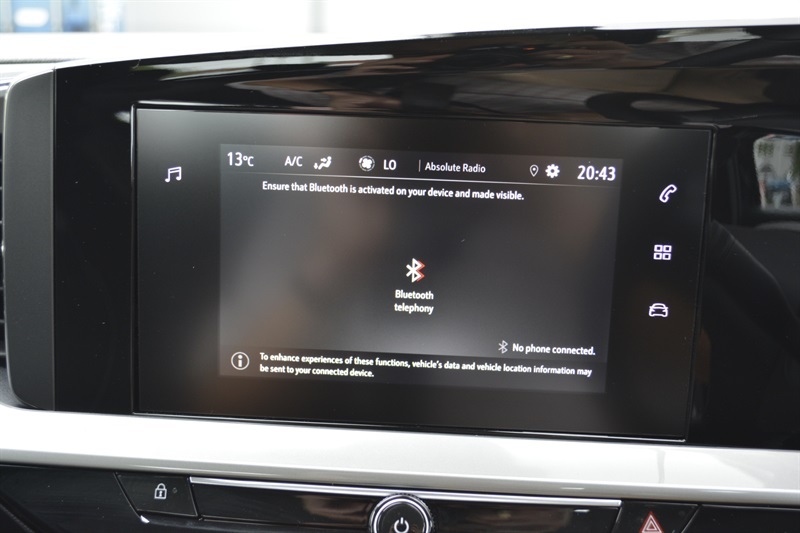 Vauxhall Mokka-e Design Red #18