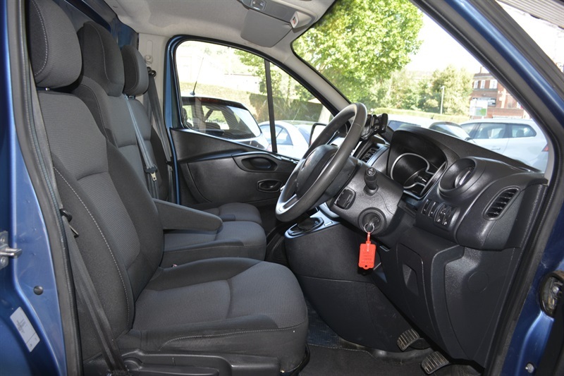 Renault Trafic 2.0 Dci Energy 30 Business Panel Van M Blue #6