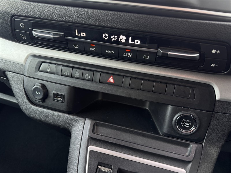 Vauxhall Vivaro Mpv Grey #19