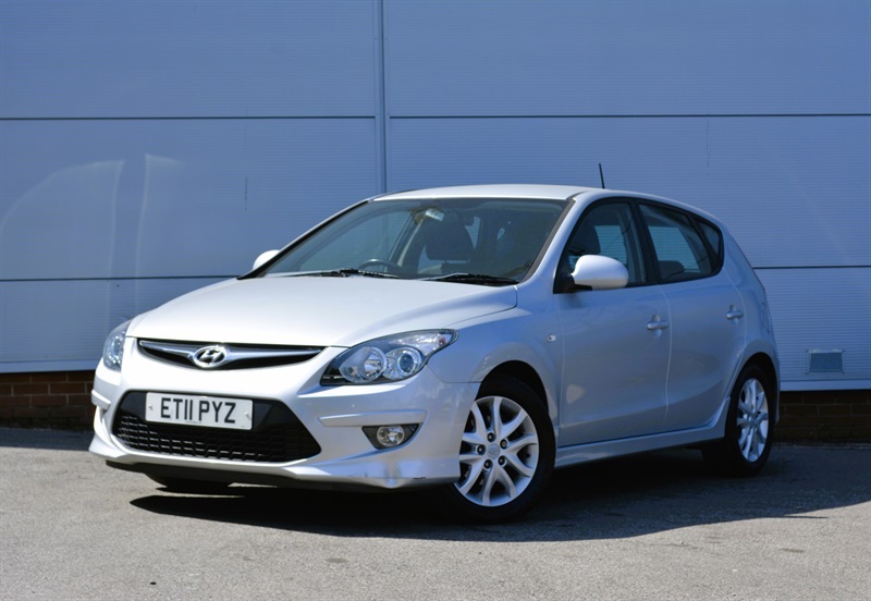 Hyundai I30 1.6 Crdi Comfort Hatchback Euro Silver #2