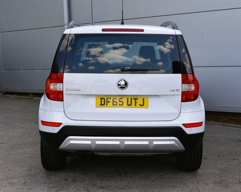 Skoda Yeti 1.2 Tsi Se Outdoor Dsg Euro 6 Ss 11 White #5