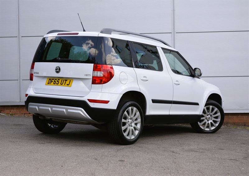 Skoda Yeti 1.2 Tsi Se Outdoor Dsg Euro 6 Ss 11 White #6
