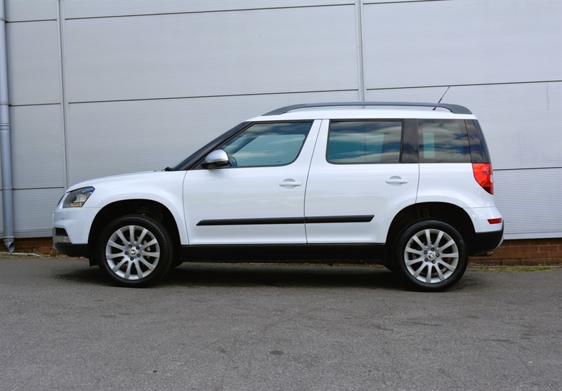 Skoda Yeti 1.2 Tsi Se Outdoor Dsg Euro 6 Ss 11 White #3