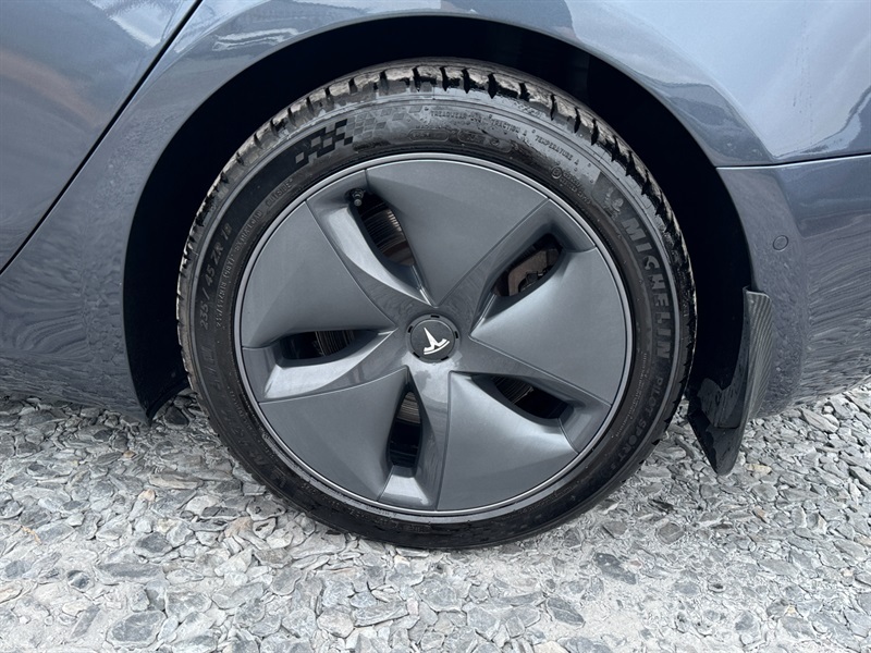 Tesla Model 3 Dual Motor Performance Saloon YH69DSO Grey #6