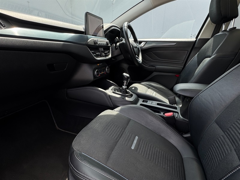 Ford Focus 1.0 Ecoboost 125 Zetec White #11