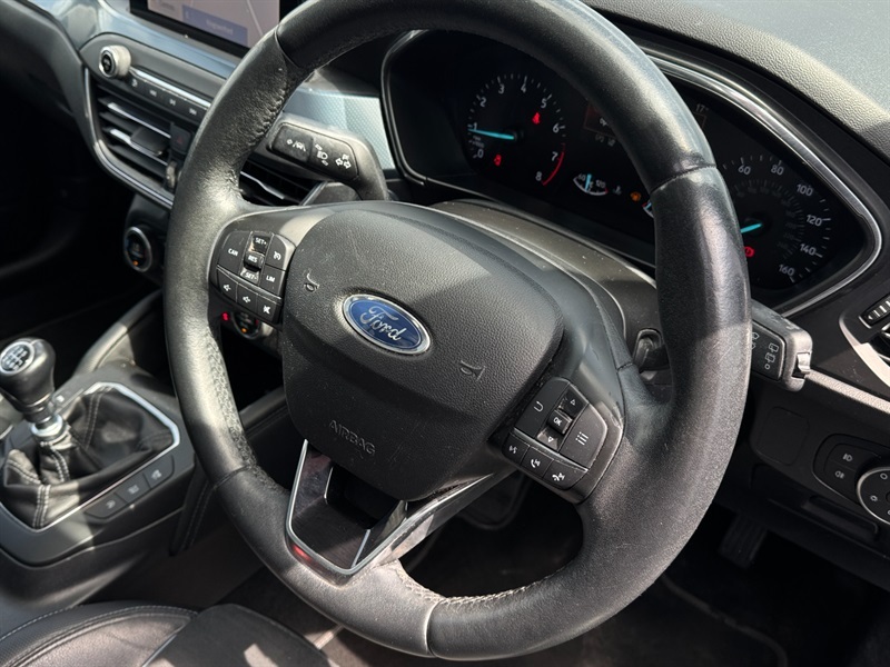 Ford Focus 1.0 Ecoboost 125 Zetec White #13