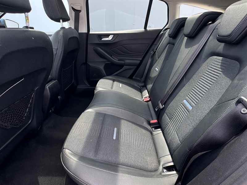 Ford Focus 1.0 Ecoboost 125 Zetec White #22