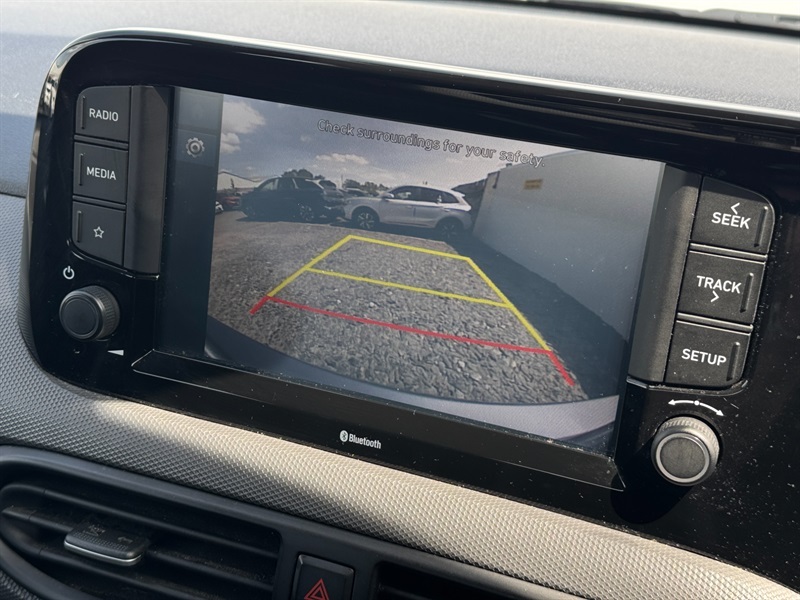 Hyundai I10 Premium Red #17