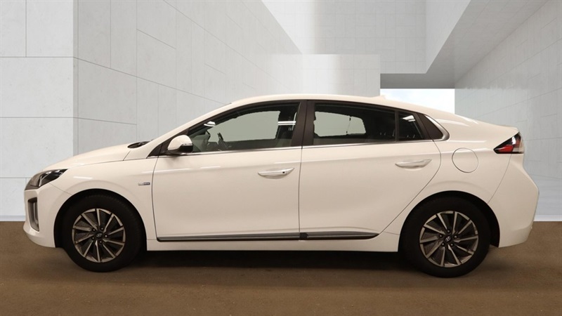 Hyundai Ioniq 38.3Kwh Premium Hatchback 136 P White #6