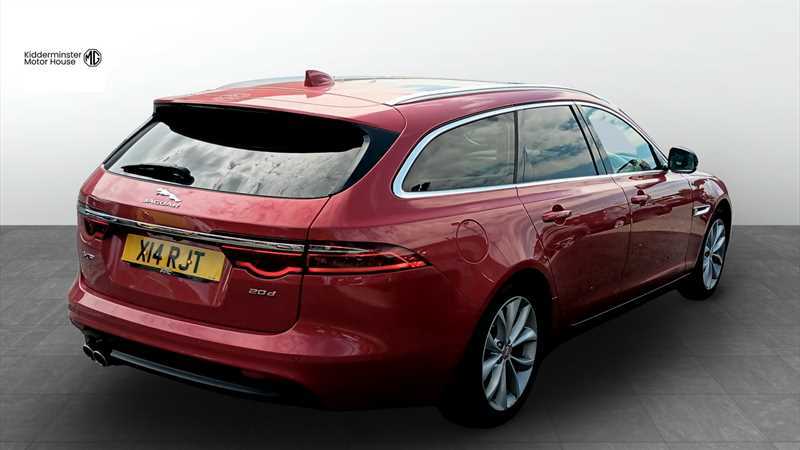 Jaguar XF 2.0D Portfolio Sportbrake Euro 6 Red #4