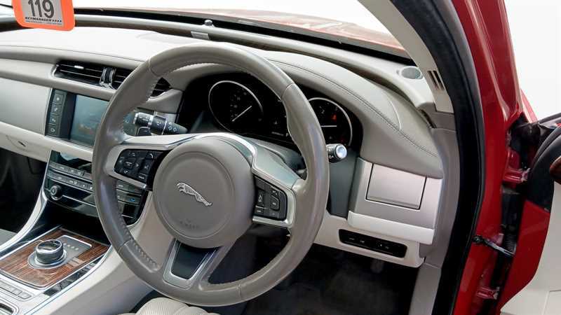 Jaguar XF D R-sport Blue #9