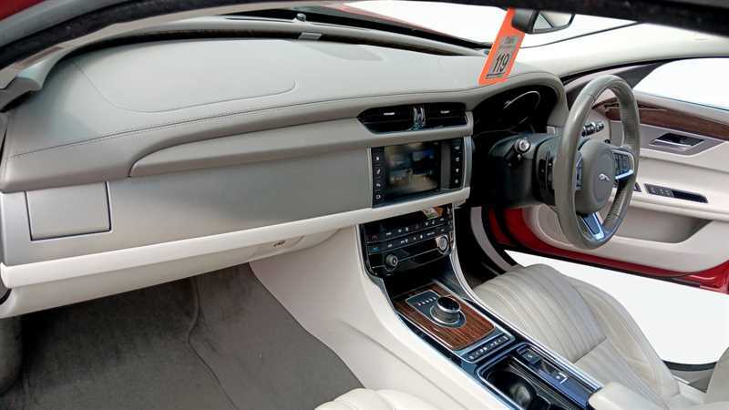 Jaguar XF D R-sport Blue #10