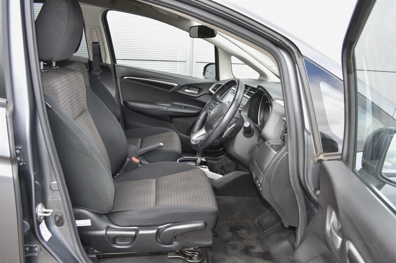 Honda Jazz 1.3 I-vtec S Red #8