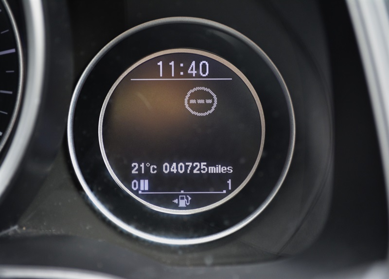 Honda Jazz 1.3 I-vtec S Red #9