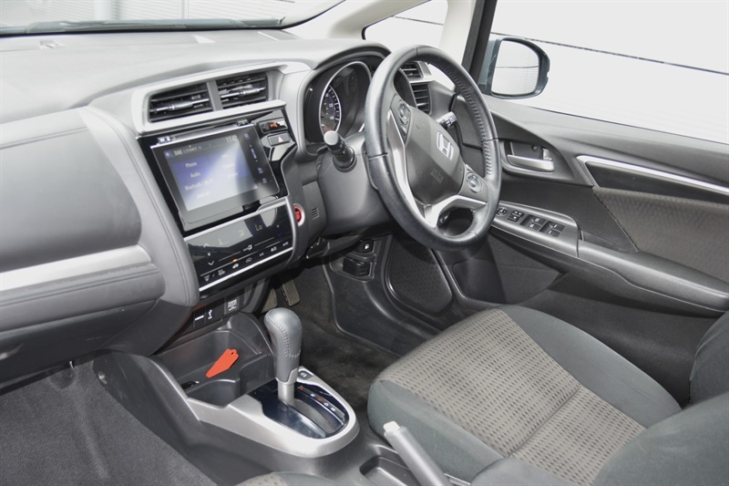 Honda Jazz 1.3 I-vtec S Red #14