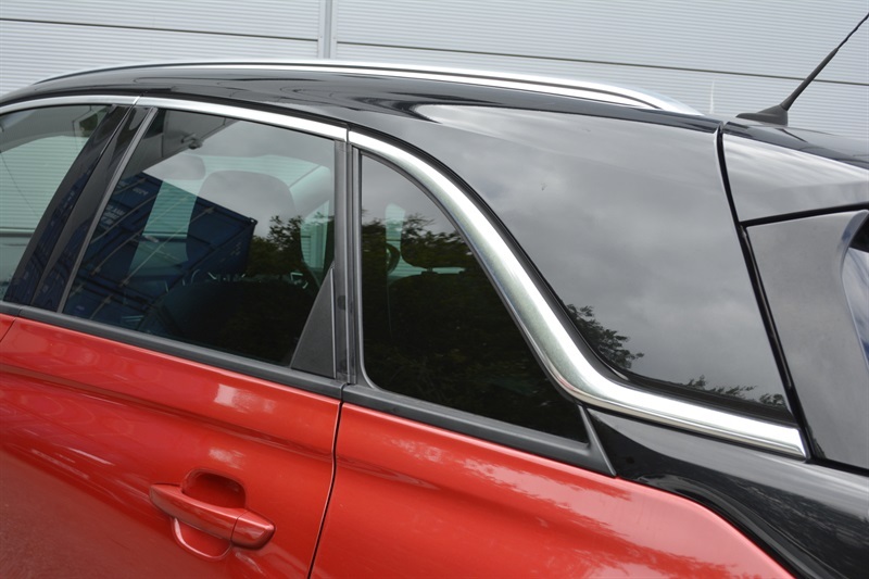 Vauxhall Crossland Ultimate White #27
