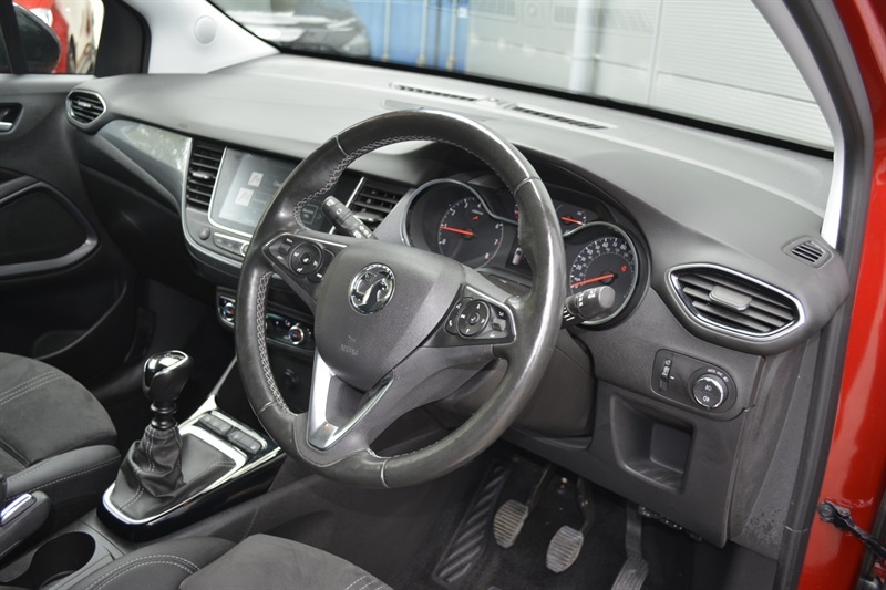 Vauxhall Crossland Ultimate White #10