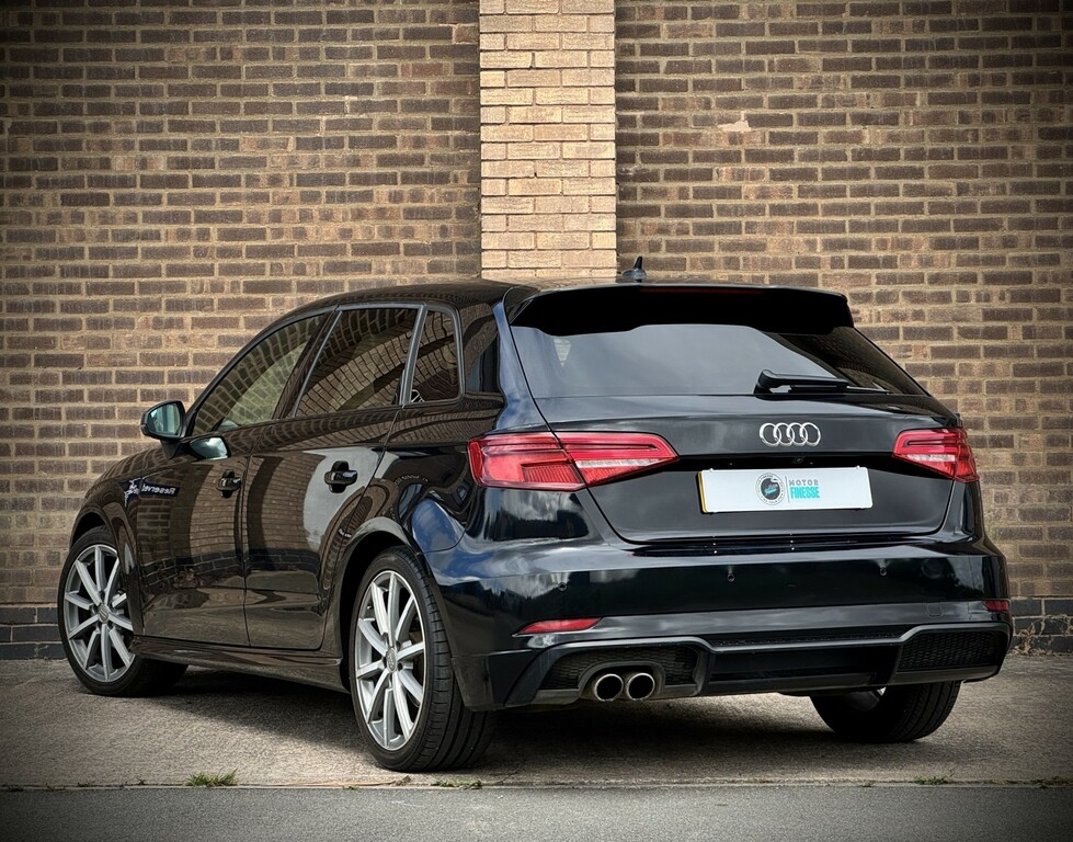 Audi A3 1.5 Tfsi Cod Black Edition Black #2